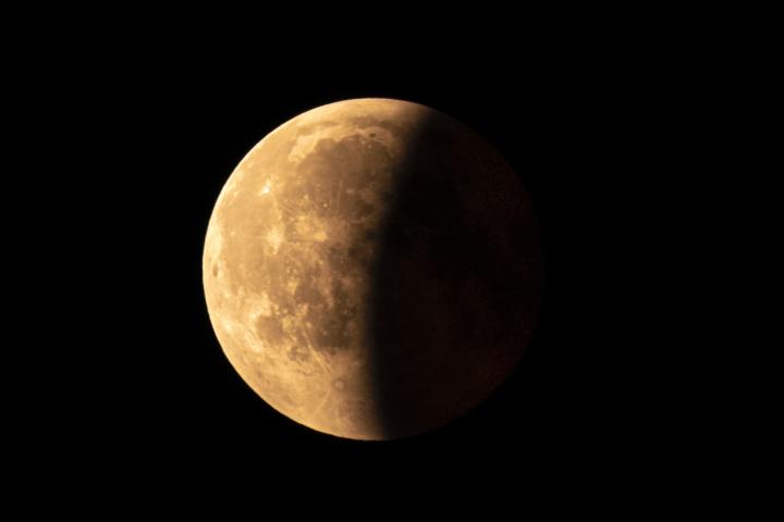 Habrá Eclipse Lunar Penumbral esta madrugada