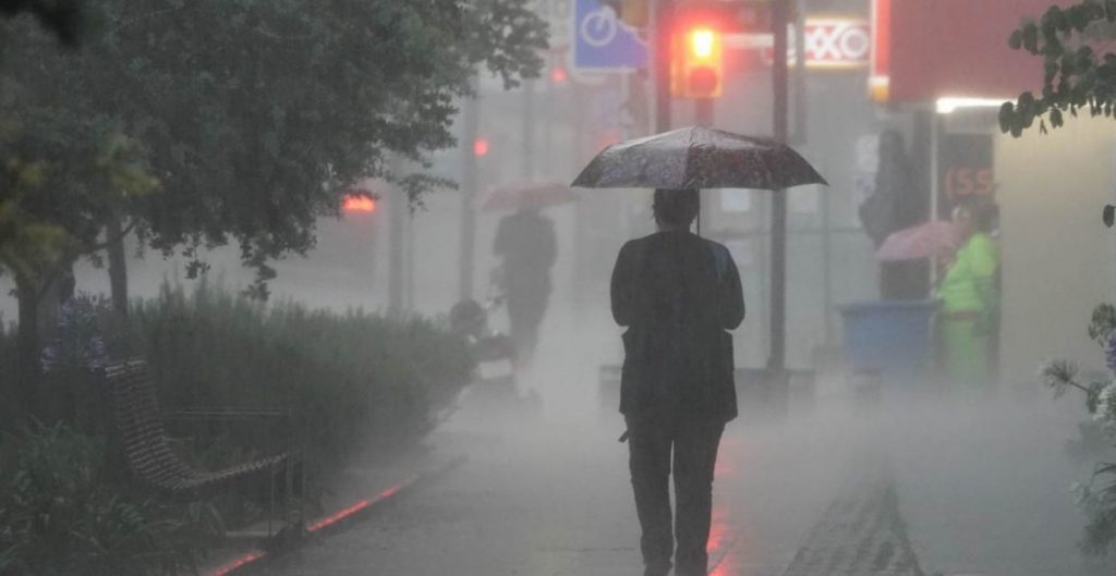 Onda tropical 10 provocará lluvias en Colima este martes: SMN